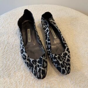 Manolo Blahnik Cheetah Patterned Pointed Toe Flats
